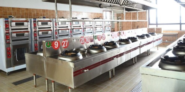飯店后廚能裝空調嗎？飯店的廚房安裝中央空調適不適合？