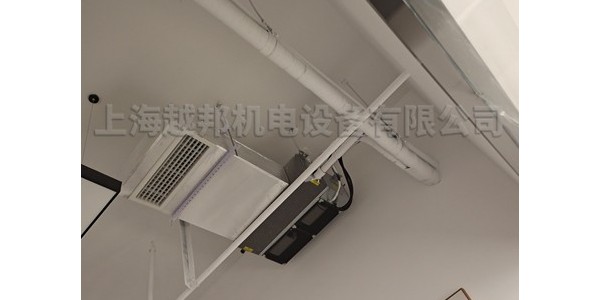 美的移動空調怎么排水？